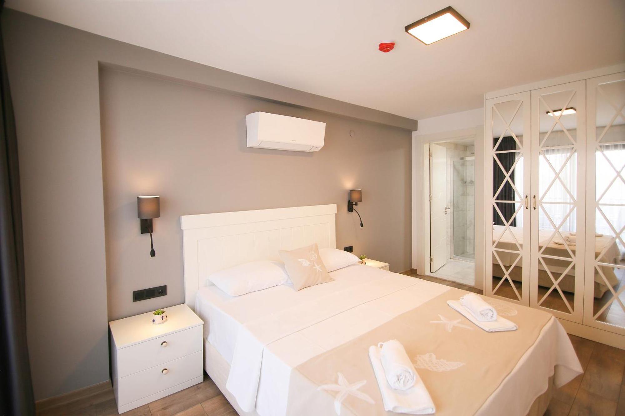 Krem Marin Otel Cesme Exterior photo