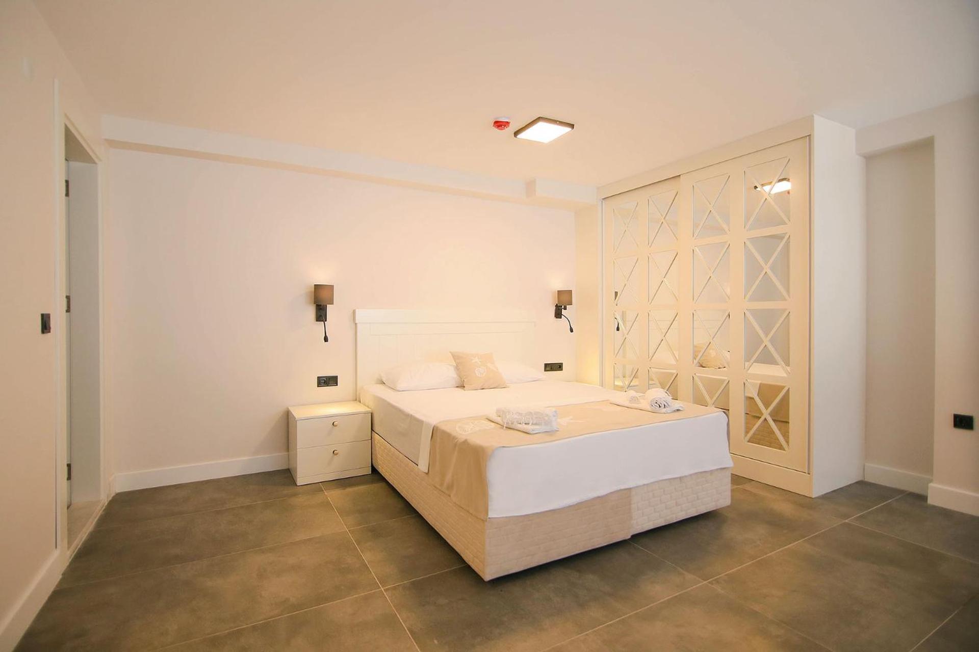 Krem Marin Otel Cesme Exterior photo