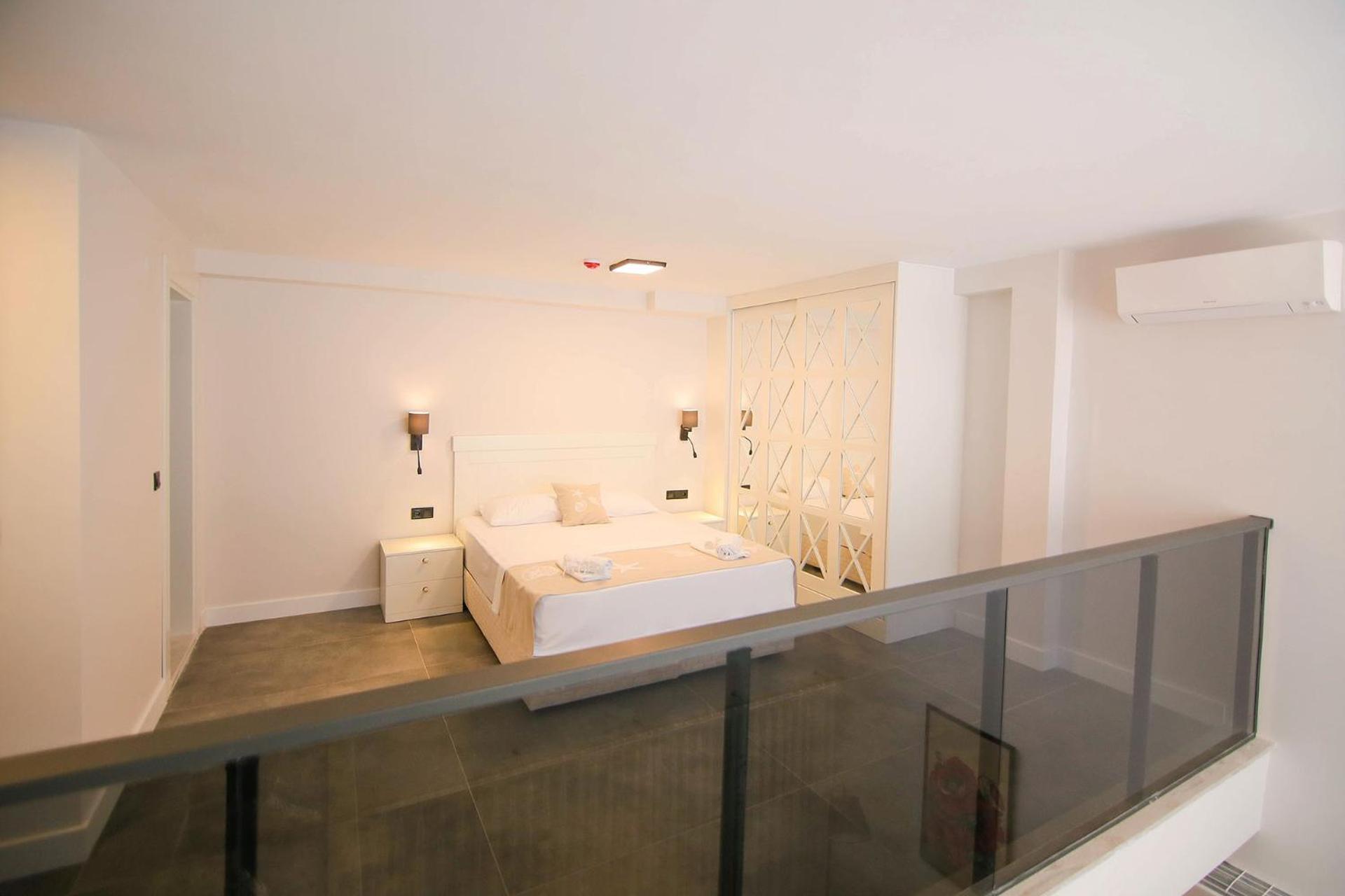 Krem Marin Otel Cesme Exterior photo